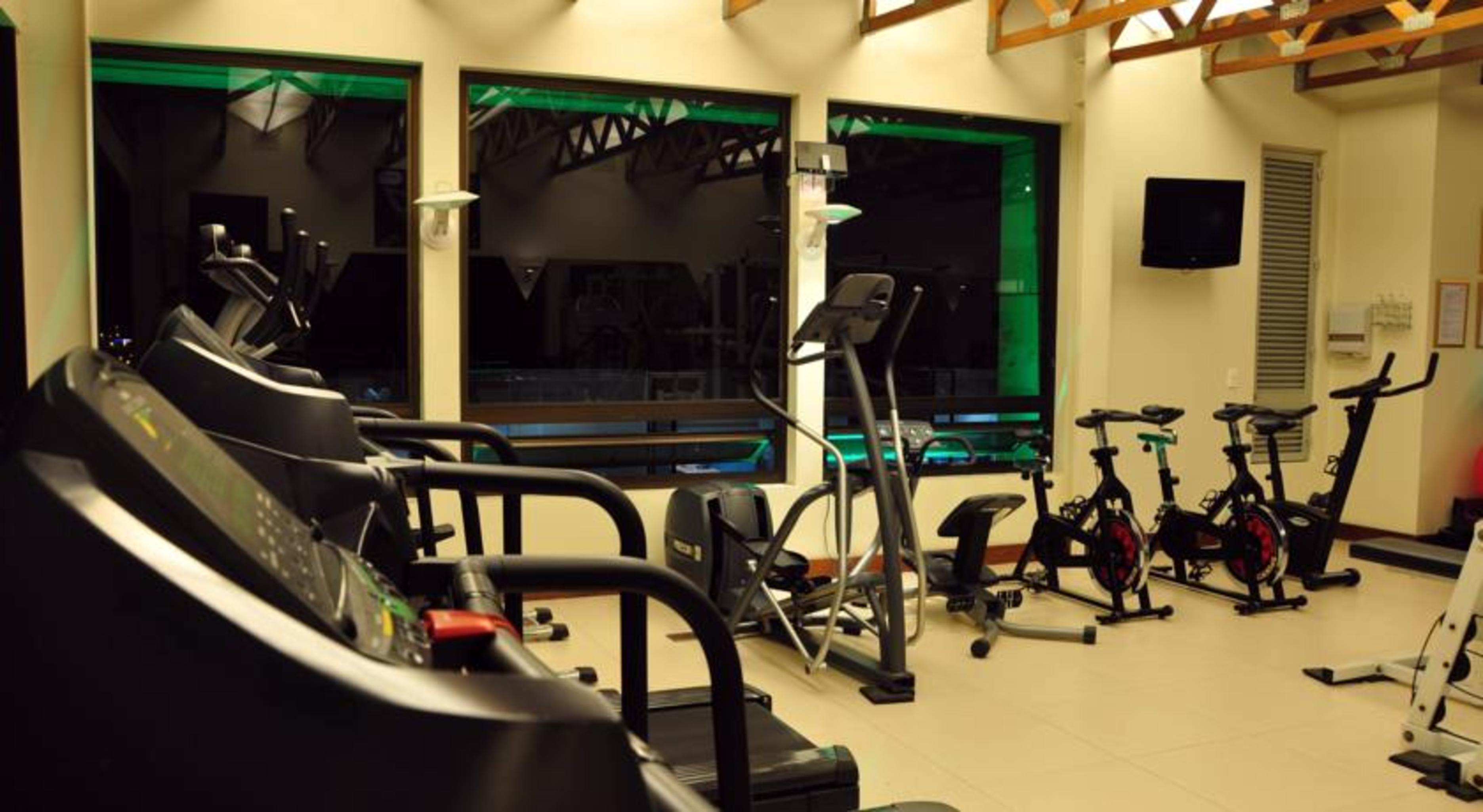 Bogota Plaza Hotel Ngoại thất bức ảnh A gym in a hotel