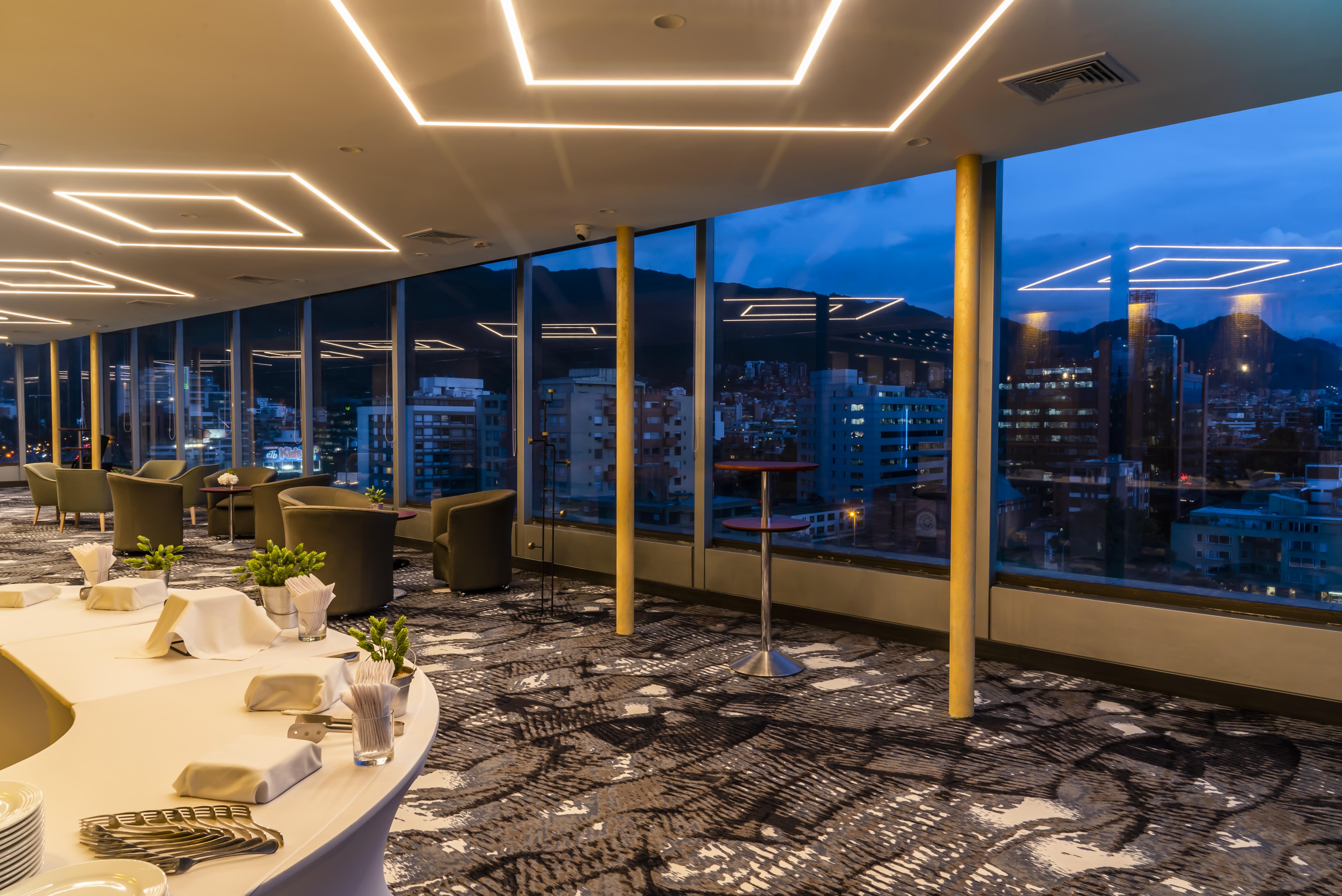 Bogota Plaza Hotel Ngoại thất bức ảnh The lounge at the airport
