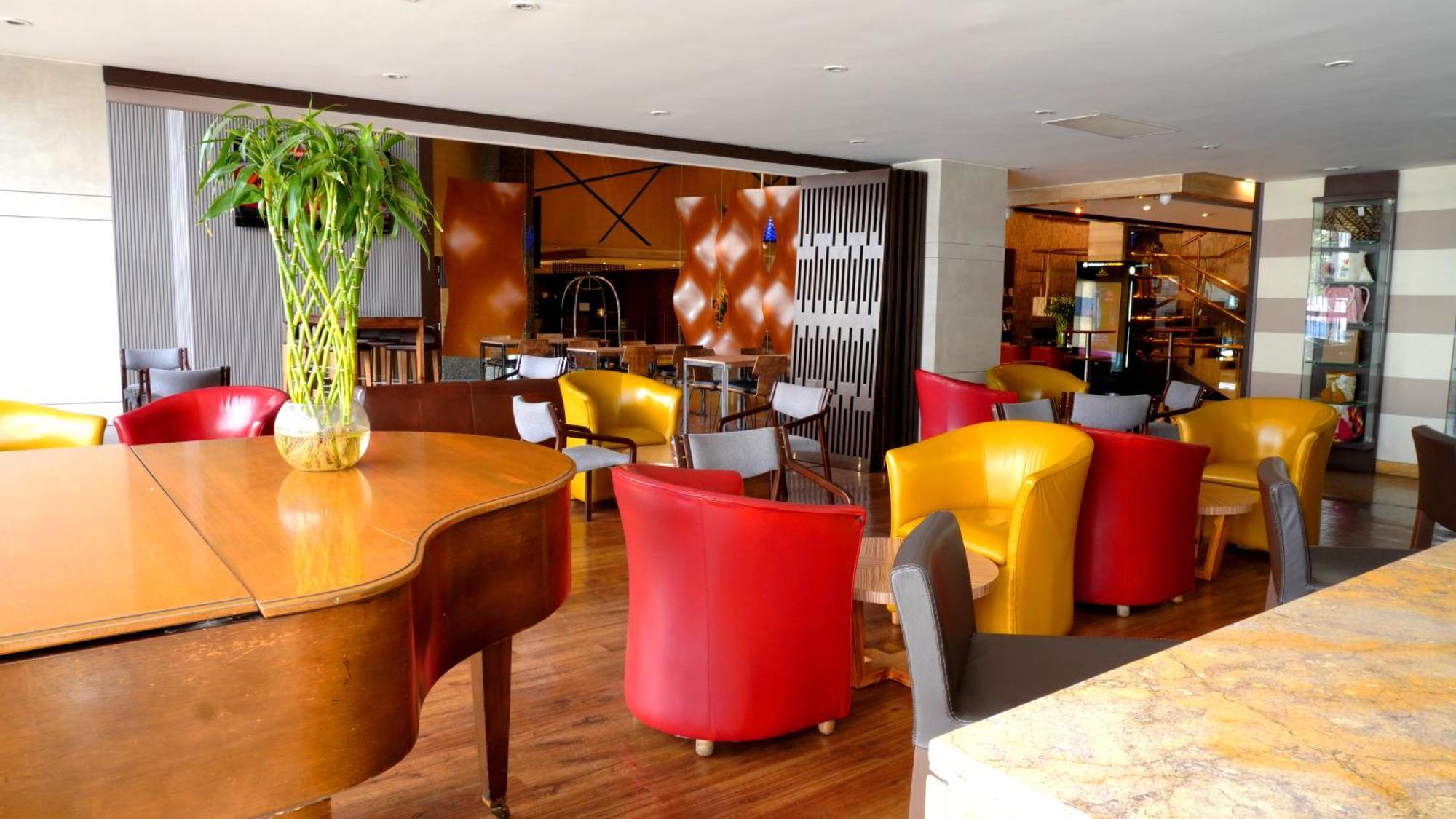 Bogota Plaza Hotel Ngoại thất bức ảnh The interior of the lounge