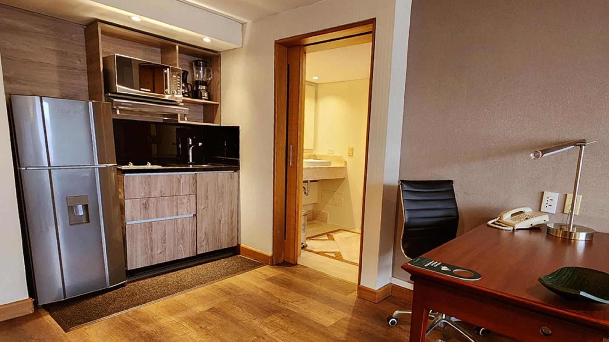 Bogota Plaza Hotel Ngoại thất bức ảnh A typical studio apartment