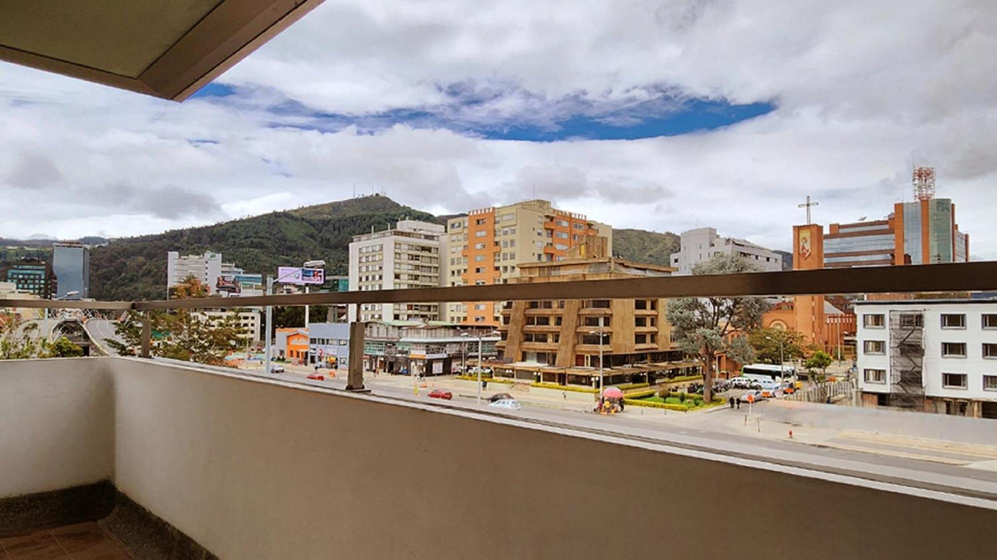 Bogota Plaza Hotel Ngoại thất bức ảnh View of the city from the hotel