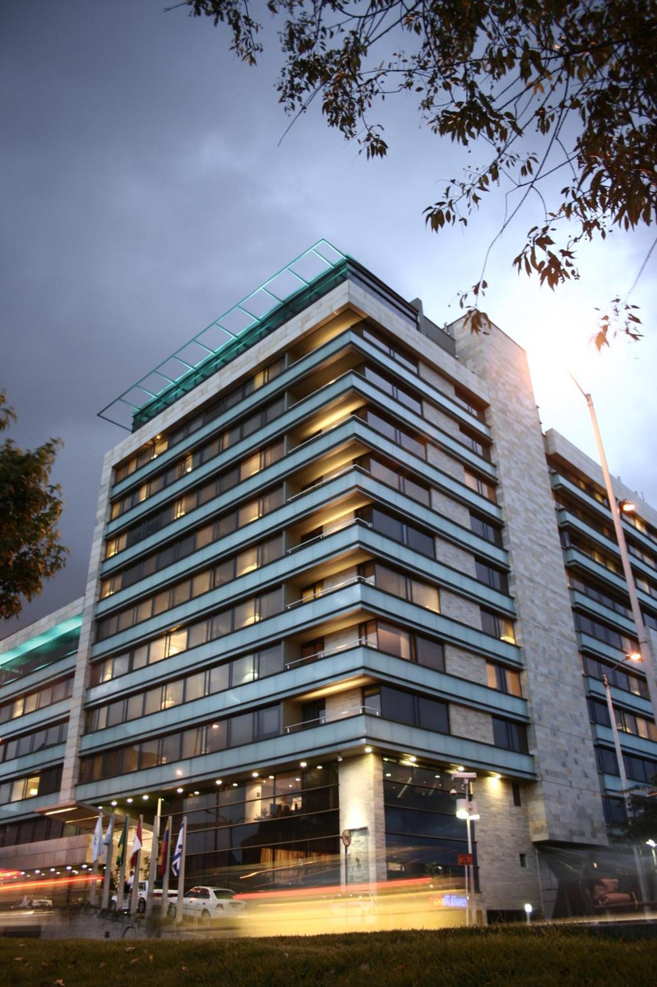 Bogota Plaza Hotel Ngoại thất bức ảnh The building of the Academy of Athens
